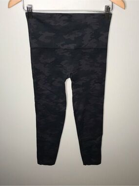 SPANX High-Waist Leggings Sz Large Camo Print